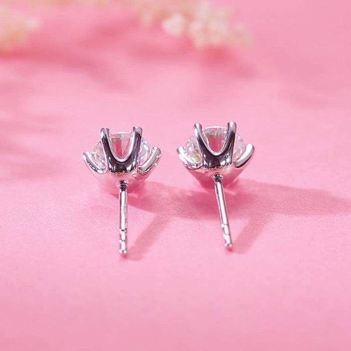 0.5 Carat Moissanite Diamond 6 Claws Stud Earrings 925 Sterling Silver MFE8203