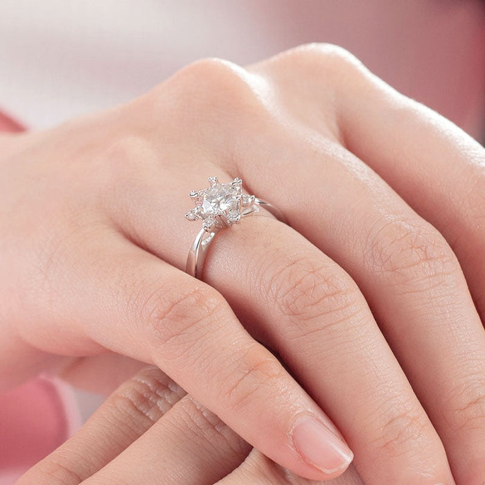1 Carat Moissanite Diamond Flower Engagement 925 Sterling Silver Ring MFR8338
