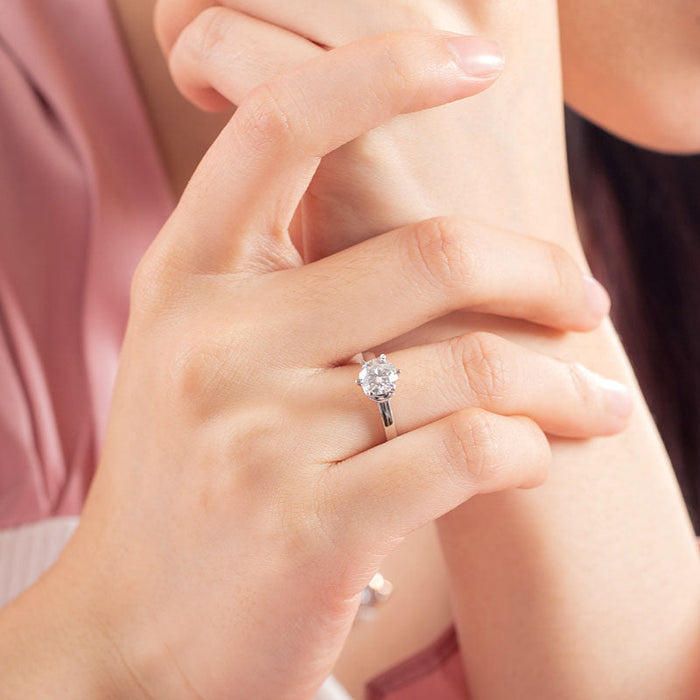 1 Carat Moissanite Diamond 6 Claws Engagement 925 Sterling Silver Ring MFR8340