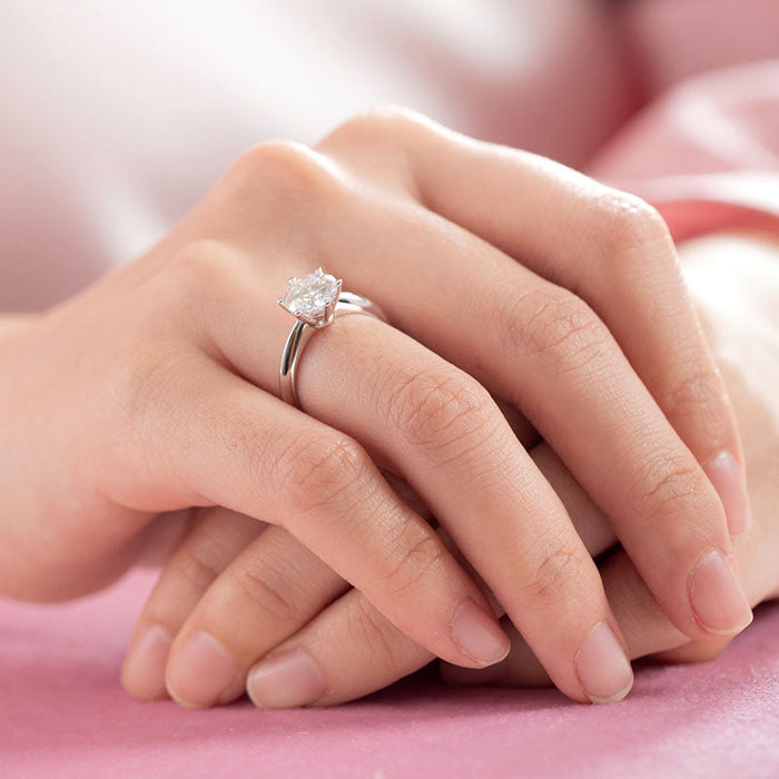 1.5 Carat Moissanite Diamond Solitaire Engagement Ring 925 Sterling Silver MFR8341